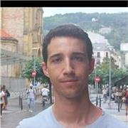 Arquitecto con Máster de profesorado. Más de 5 años de experiencia en ESO y Bachillerato. He dado Dibujo, EPVyA y Francés.